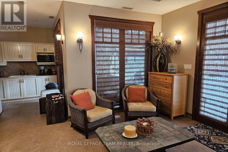 28765946/5849-queenscourt-crescent/manotick-east-to-manotick-station/ottawa/ontario/K4M1K3_44
