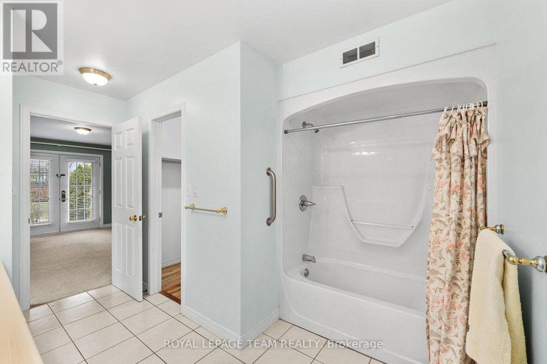 29127393/7-david-street/long-sault/south-stormont/ontario/K0C1M0_20