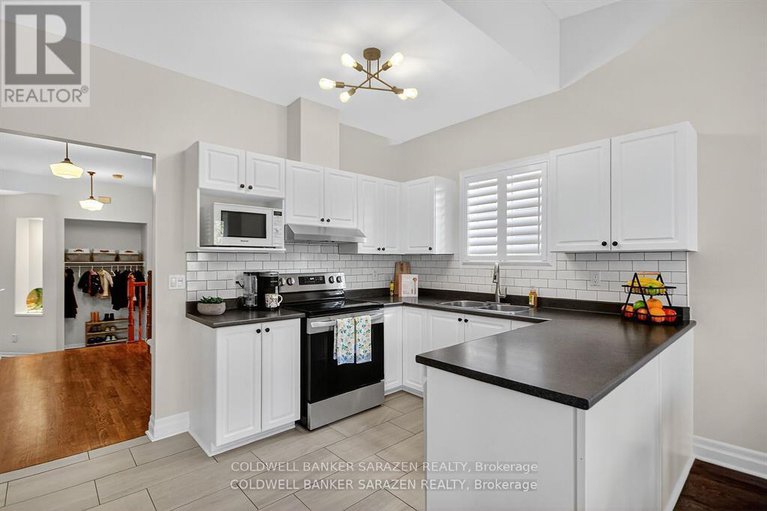 29225546/7-whitechapel-crescent/longfields/ottawa/ontario/K1S3G7_13