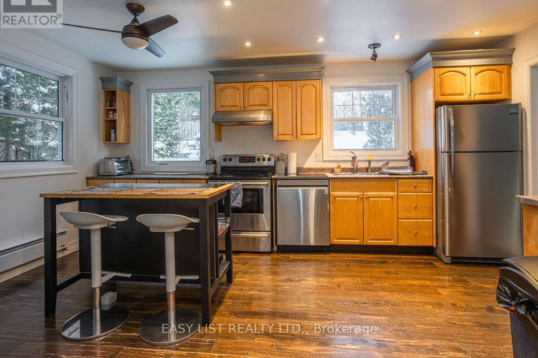 29386646/73-hobart-crescent/sheahan-estatestrend-village/ottawa/ontario/K2H5S3_2