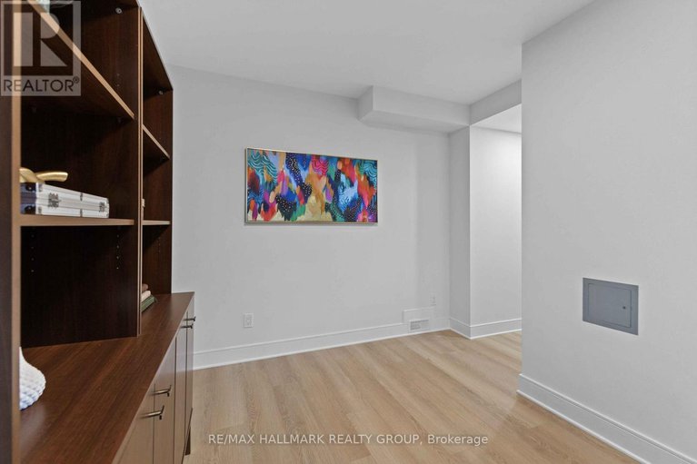 29102044/2186-lenester-avenue/mckellar-heightsglabar-park/ottawa/ontario/K2A1L4_17