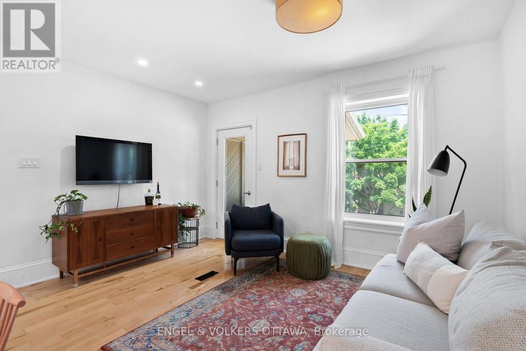 28550039/244-flora-street/ottawa-centre/ottawa/ontario/K1R5R9_27
