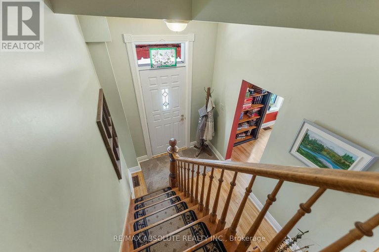 28590613/8-river-road/mcnabbraeside-twps/mcnabbraeside/ontario/K7S1R3_17