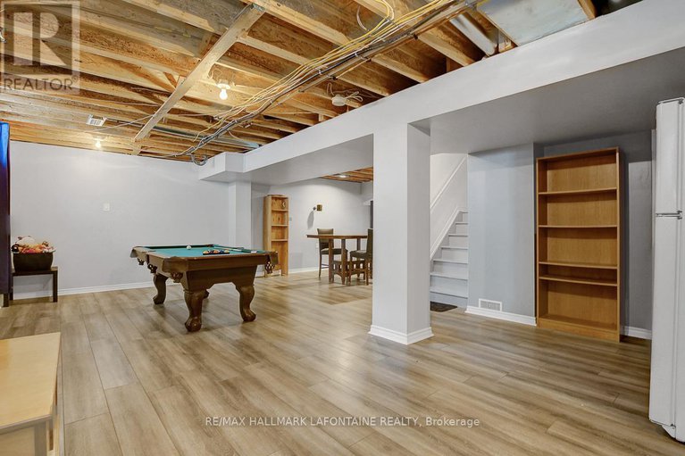 29357706/1721-jersey-street/fallingbrookgardenway-south/ottawa/ontario/K4A4Y6_32