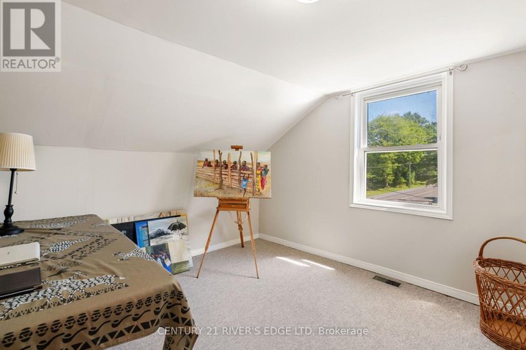 28632376/12084-lakeshore-drive/morrisburg/south-dundas/ontario/K0C1X0_21