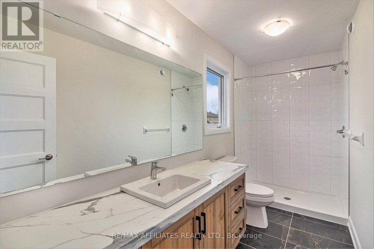 28906373/615-geneva-crescent/embrun/russell/ontario/K0A1W0_12