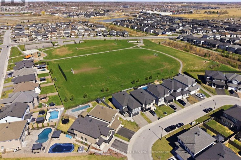 29671418/146-tapadero-avenue/emerald-meadowstrailwest/ottawa/ontario/K2V0A7_43