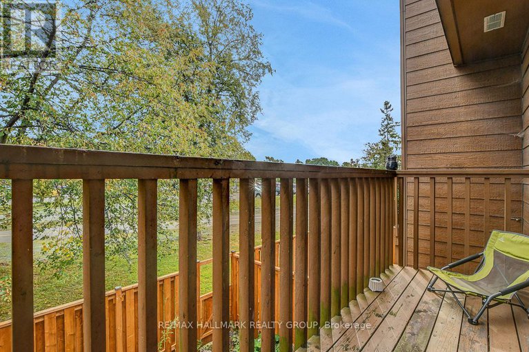 28827238/2094-eric-crescent/pineview/ottawa/ontario/K1B4P4_27