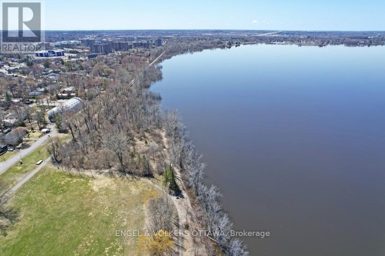 29634427/72-scrivens-street/britannia/ottawa/ontario/K2B6H1_19