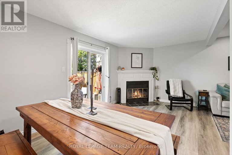 28902935/1578-cheevers-crescent/fallingbrookpineridge/ottawa/ontario/K4A2J8_9