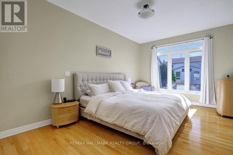 28232415/46-chapelier-private/queenswood-heights-south/ottawa/ontario/K1E3Y1_22