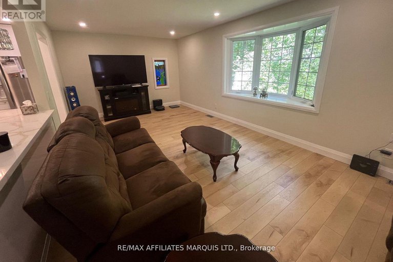 29357581/4960-county-rd-34-road/south-glengarry-charlottenburgh-twp/south-glengarry/ontario/K0C2J0_12