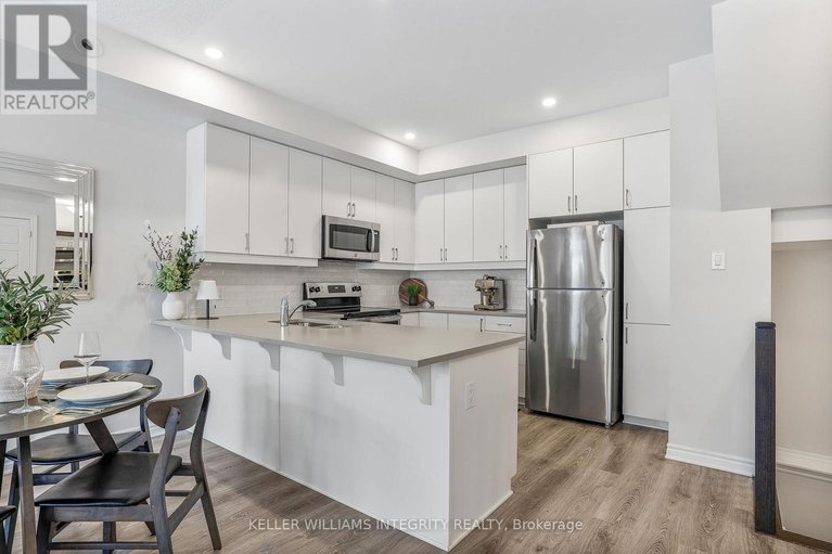 28142177/774-mikinak-road/cfb-rockcliffe-and-area/ottawa/ontario/K1K5A5_13