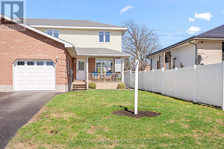 29633987/5520-bridlewood-court/iroquois/south-dundas/ontario/K0E1K0_2