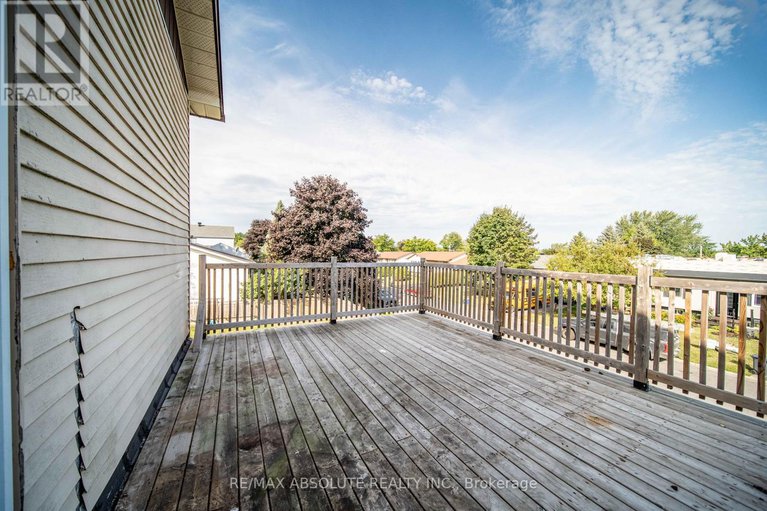 28835290/294-therese-avenue/town-of-rockland/clarence-rockland/ontario/K4K1G9_25
