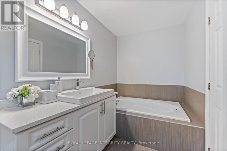 28951961/6308-sablewood-place/chapel-hill/ottawa/ontario/K1C7M6_35