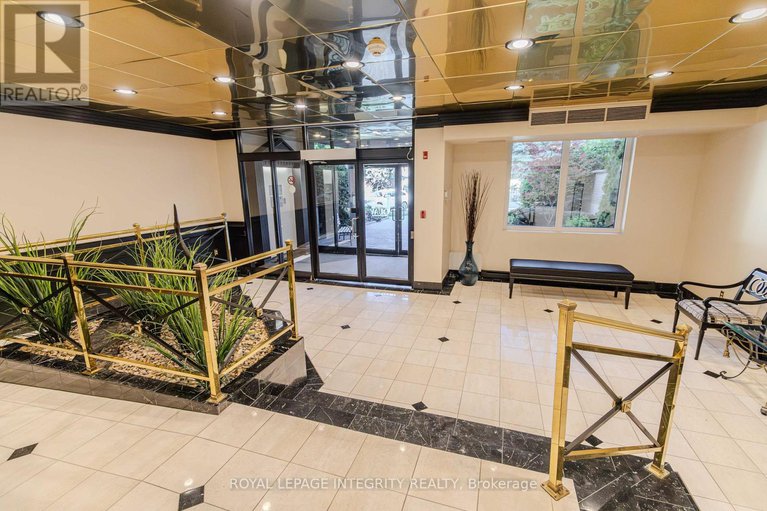 28821508/203-3099-carling-avenue/bayshore/ottawa/ontario/K2H5A6_4