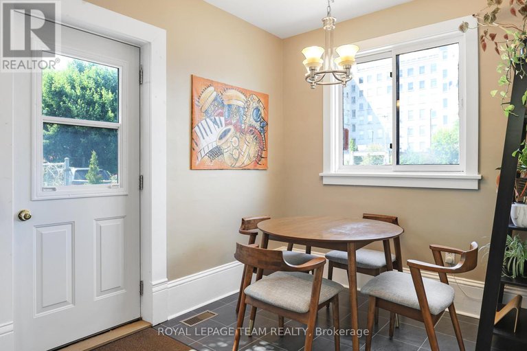 28518973/142-cathcart-street/lower-townbyward-market/ottawa/ontario/K1N5B8_23