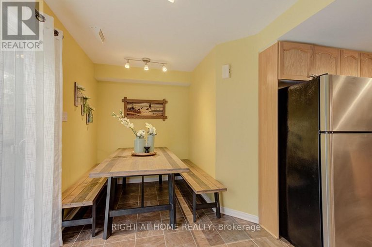 29620882/47-128-bonfield-private/avalon-east/ottawa/ontario/K4A5E2_9