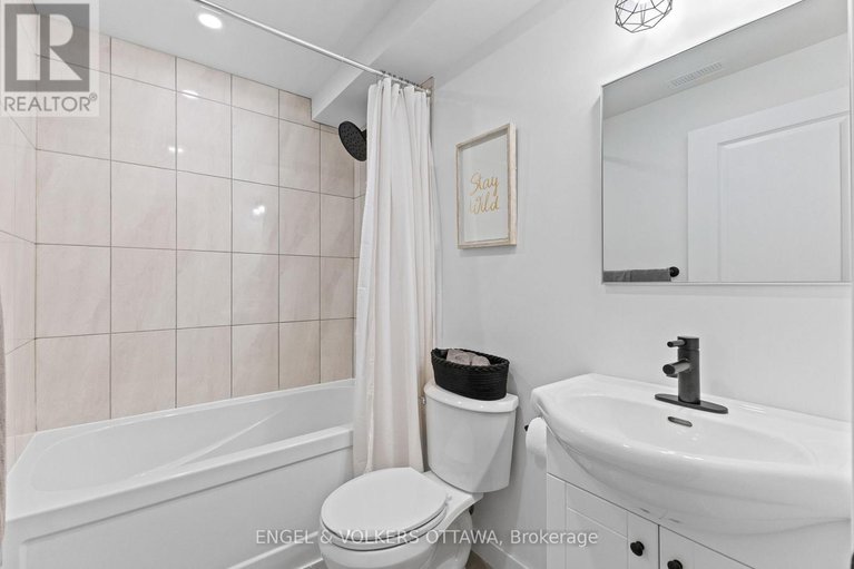 28758324/119-green-ash-avenue/goulbourn-twp-from-franktown-rdsouth-to-rideau/ottawa/ontario/K0A2Z0_46