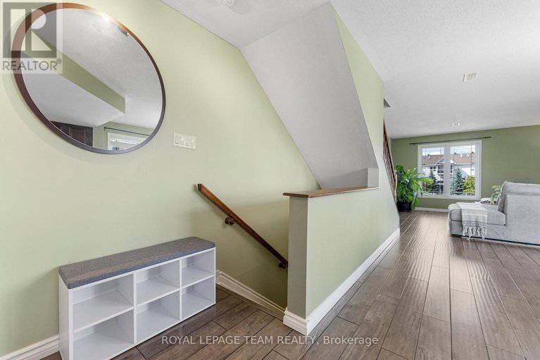 28977056/368-crownridge-drive/emerald-meadowstrailwest/ottawa/ontario/K2M3A4_4