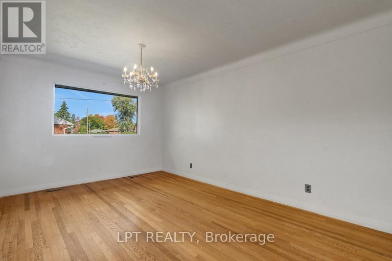28994142/151-oakridge-boulevard/meadowlandscrestview/ottawa/ontario/K2G2V3_14