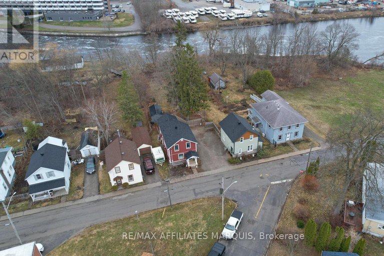 29607389/20-river-street/smiths-falls/smiths-falls/ontario/K7A3S2_2