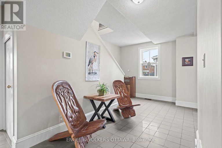 28288028/674-melbourne-avenue/laurentianview/ottawa/ontario/K2A1X5_8