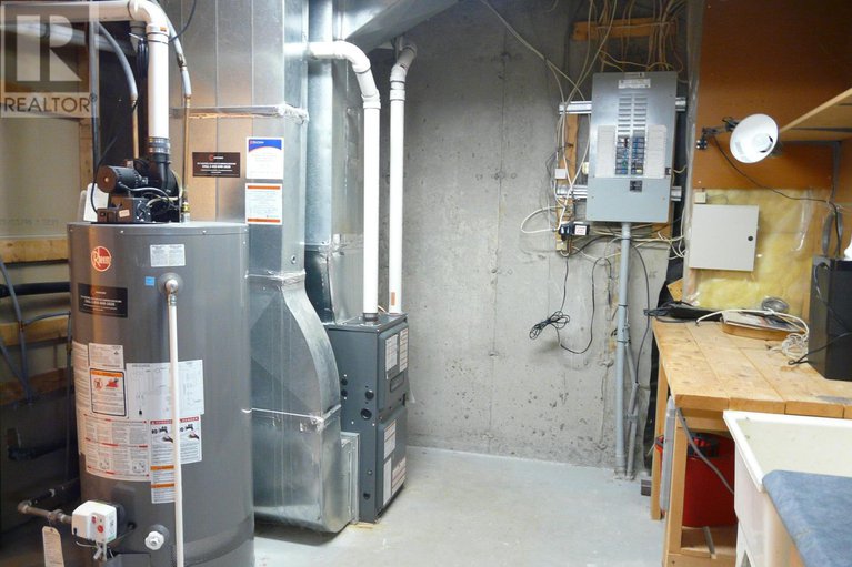 29043217/1172-foxborough-private/beaconwood/ottawa/ontario/K1J1E2_29