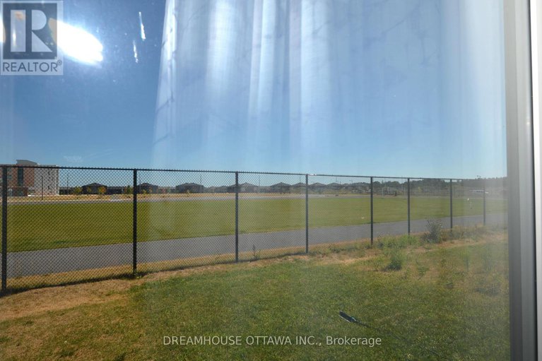 28840774/257-finsbury-avenue/stittsville-south/ottawa/ontario/K2S2Y2_33