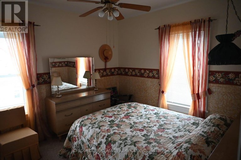 29278430/11-peter-street/maxville/north-glengarry/ontario/K0C1T0_24