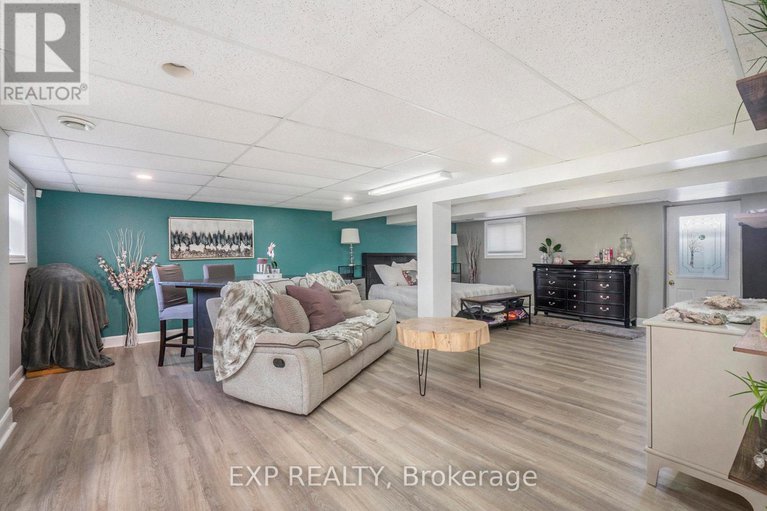 29436232/2147-mer-bleue-road/avalon-west/ottawa/ontario/K4A3T9_13