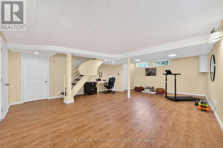 29685309/1948-othello-avenue/elmvale-acresurbandale/ottawa/ontario/K1G2A4_34