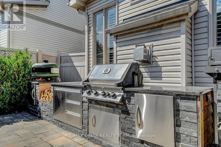 29035713/1916-montmere-avenue/notting-hillsummerside/ottawa/ontario/K4A0E7_40