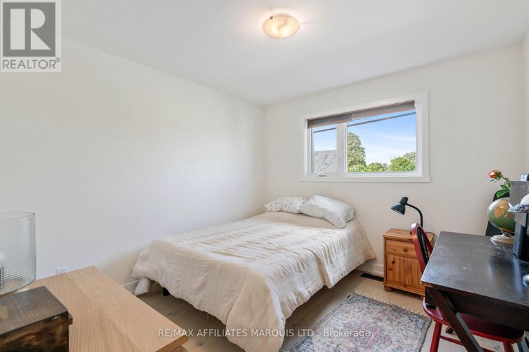 28459869/106-bishop-street-s/alexandria/north-glengarry/ontario/K0C1A0_12