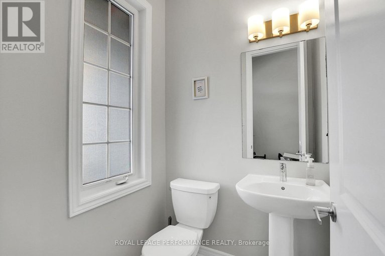 29474449/110-main-halyard-lane/half-moon-bay/ottawa/ontario/K2J7B6_15