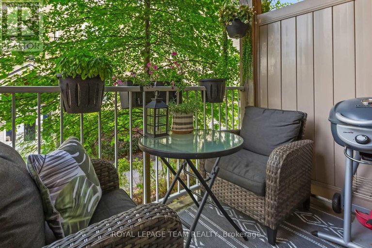 28763966/306-a-everest-private/elmvale-acres/ottawa/ontario/K1G4E3_13