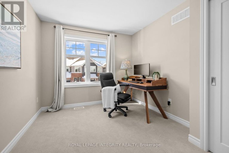 29615069/696-vivera-place/stittsville-north/ottawa/ontario/K2S2N1_20