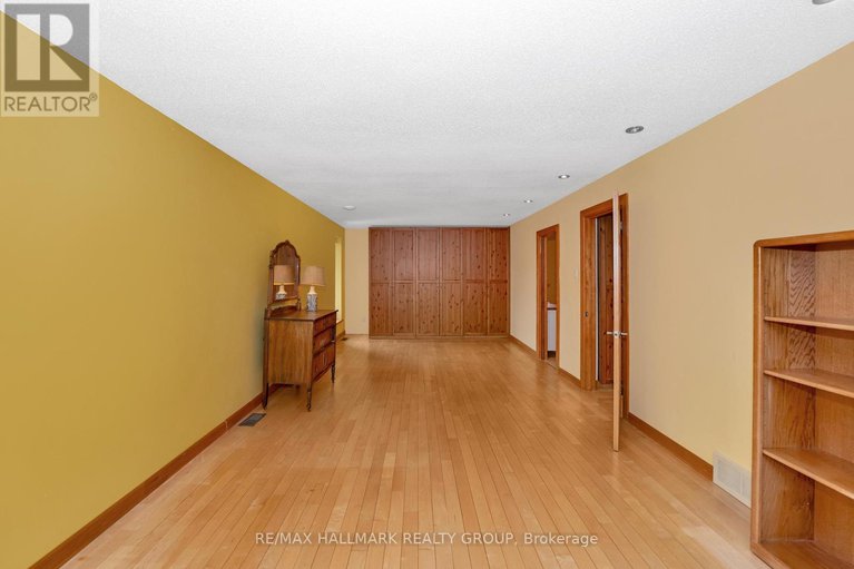 28166782/42-twilight-aka-davidson-crescent/rothwell-heights/ottawa/ontario/K1J6M3_26