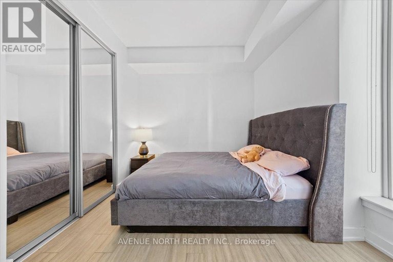 29331746/901-111-champagne-avenue-s/west-centre-town/ottawa/ontario/K1S5V3_20