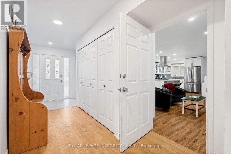 29249716/16-st-andrews-circle/glencairnhazeldean/ottawa/ontario/K2L1L3_2