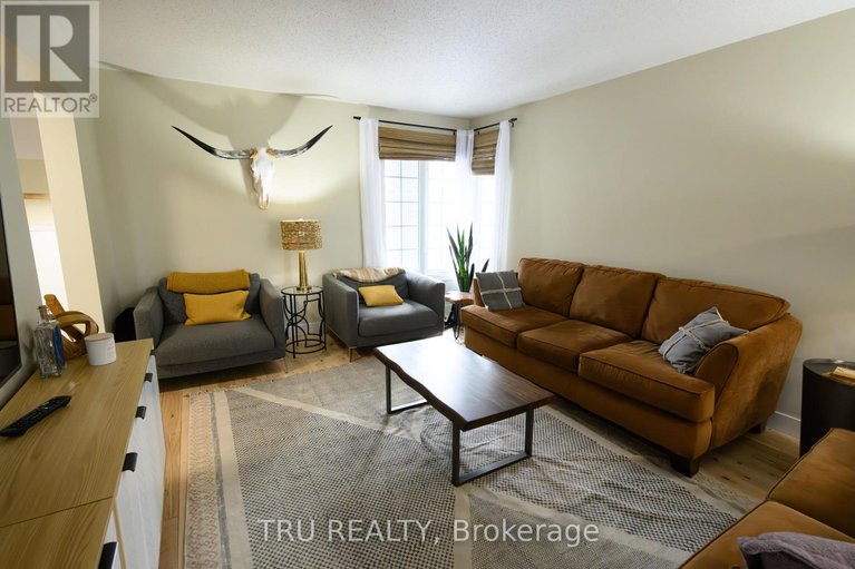 28149127/49-florizel-avenue/westcliffe-estates/ottawa/ontario/K2H9R1_6