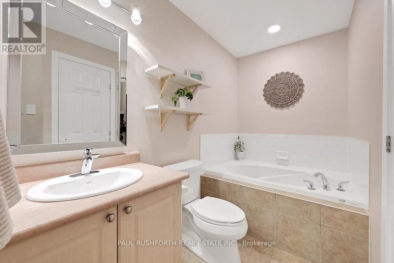 29651797/137-fordham-private/central-park/ottawa/ontario/K2C4G5_19