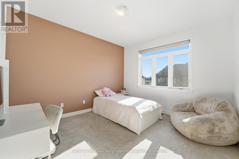 29581999/921-beckton-heights/stittsville-south/ottawa/ontario/K2S2X5_40