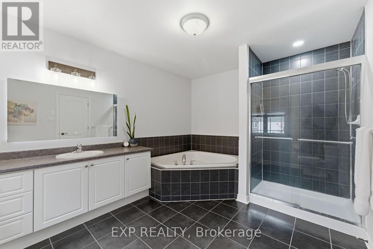 29033909/17-olde-towne-avenue/village-of-russell/russell/ontario/K4R0A5_36