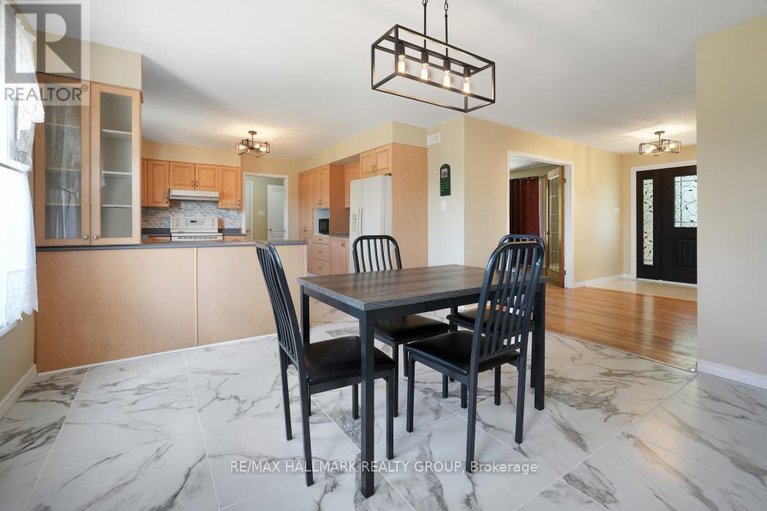 28836989/3983-woodkilton-road/dunrobin/ottawa/ontario/K0A3M0_9
