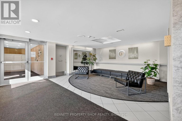 28981552/1015-915-elmsmere-road/beacon-hill-south/ottawa/ontario/K1J8H8_13