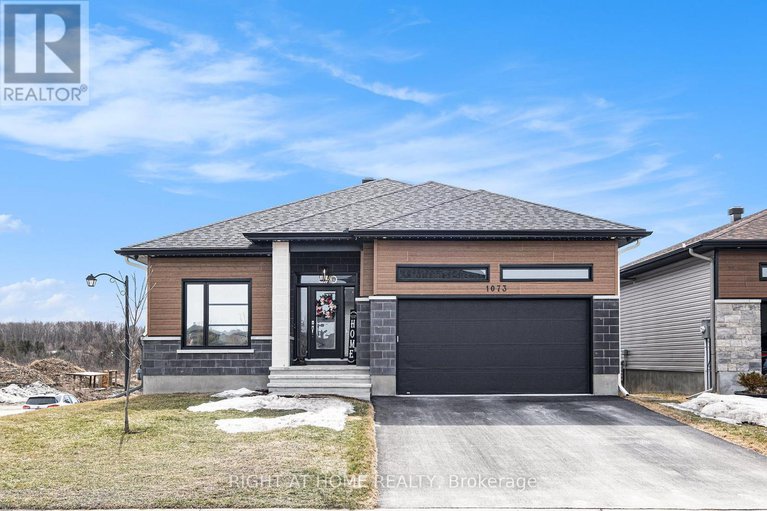 28092169/1073-diamond-street/clarencerockland-twp/clarence-rockland/ontario/K4K0J1_2