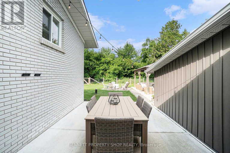 28604687/1891-river-road/manotick-east-to-manotick-station/ottawa/ontario/K4M1B4_30