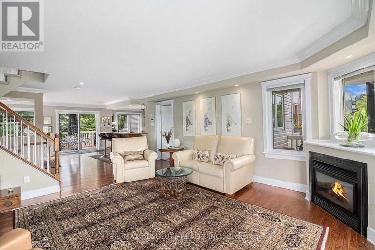 28323111/47-robinson-avenue/sandy-hill/ottawa/ontario/K1N8N8_6